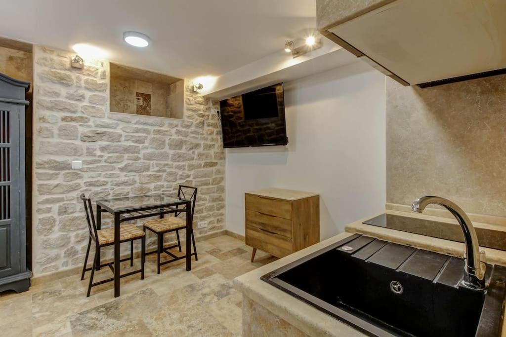 La Cachette - Topdestination-Dijon - Centre Ville - Classe 3 Etoiles Dış mekan fotoğraf