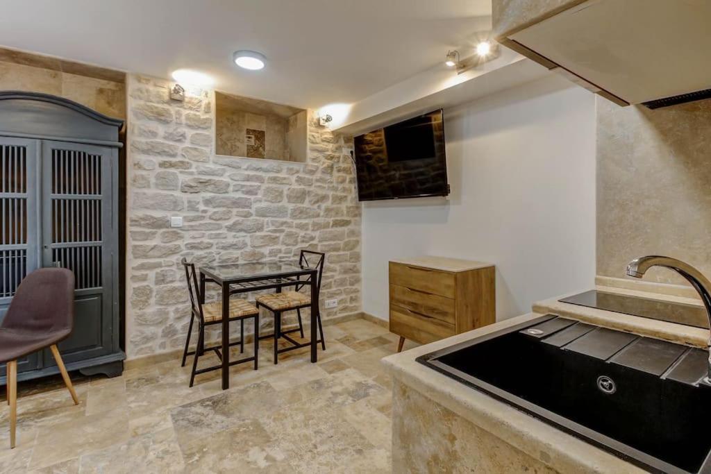 La Cachette - Topdestination-Dijon - Centre Ville - Classe 3 Etoiles Dış mekan fotoğraf